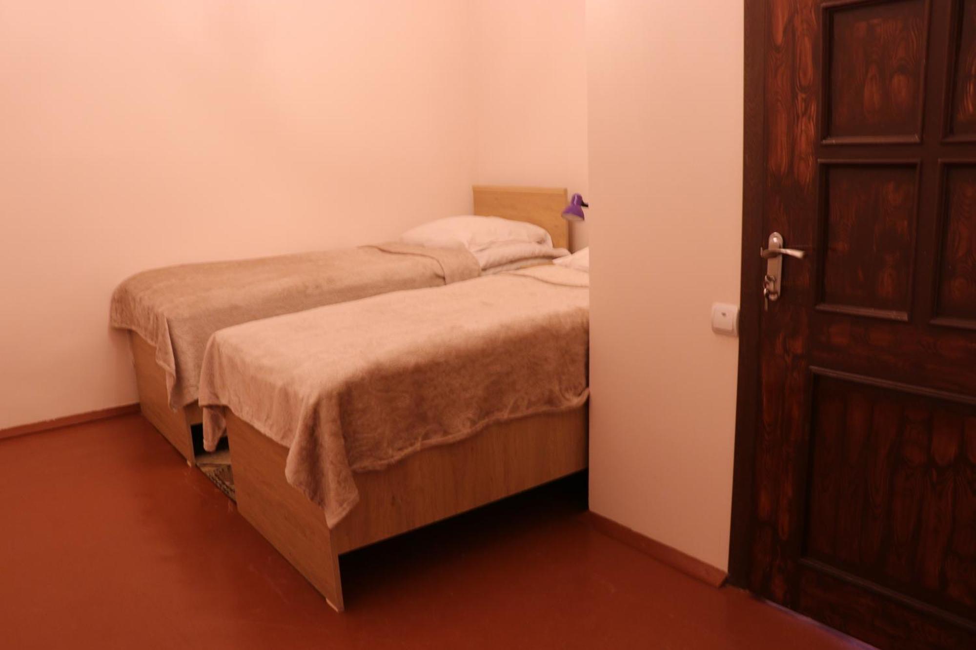 Legend Guest House Yekhegis Buitenkant foto