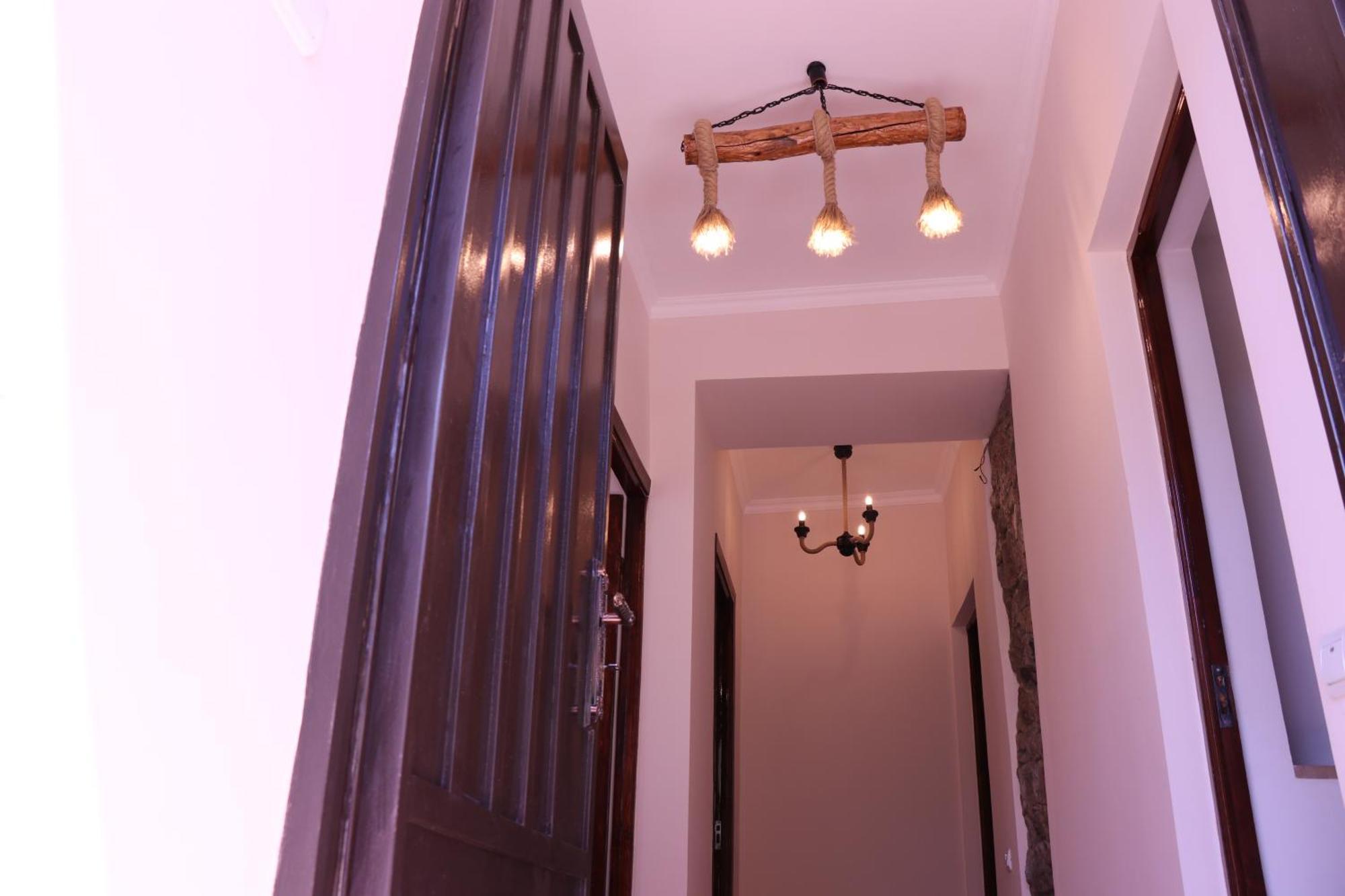 Legend Guest House Yekhegis Buitenkant foto
