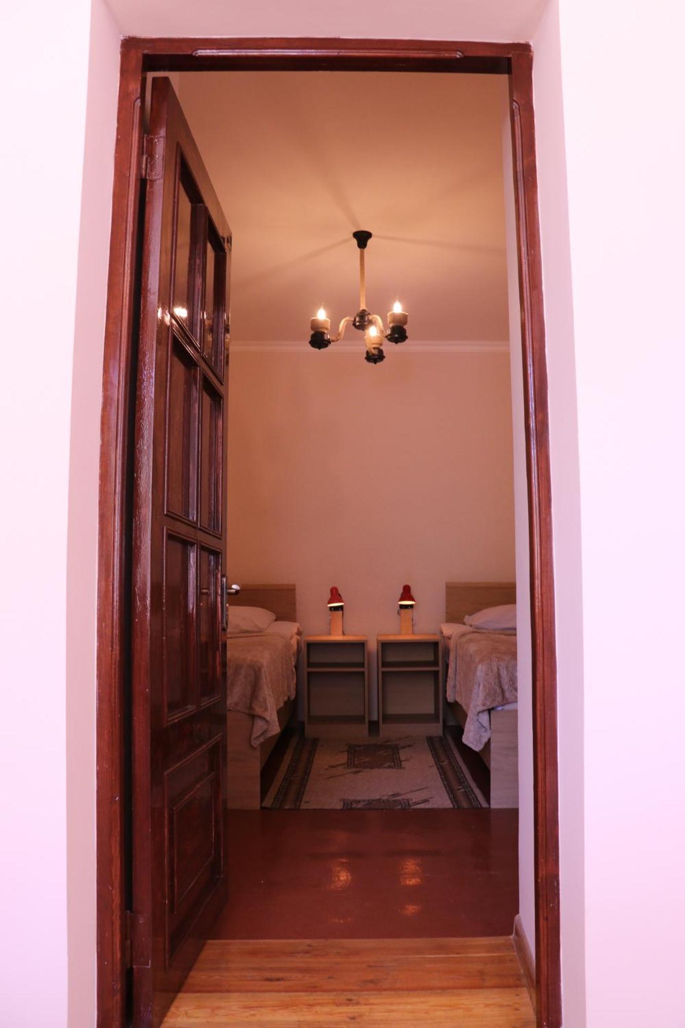 Legend Guest House Yekhegis Buitenkant foto