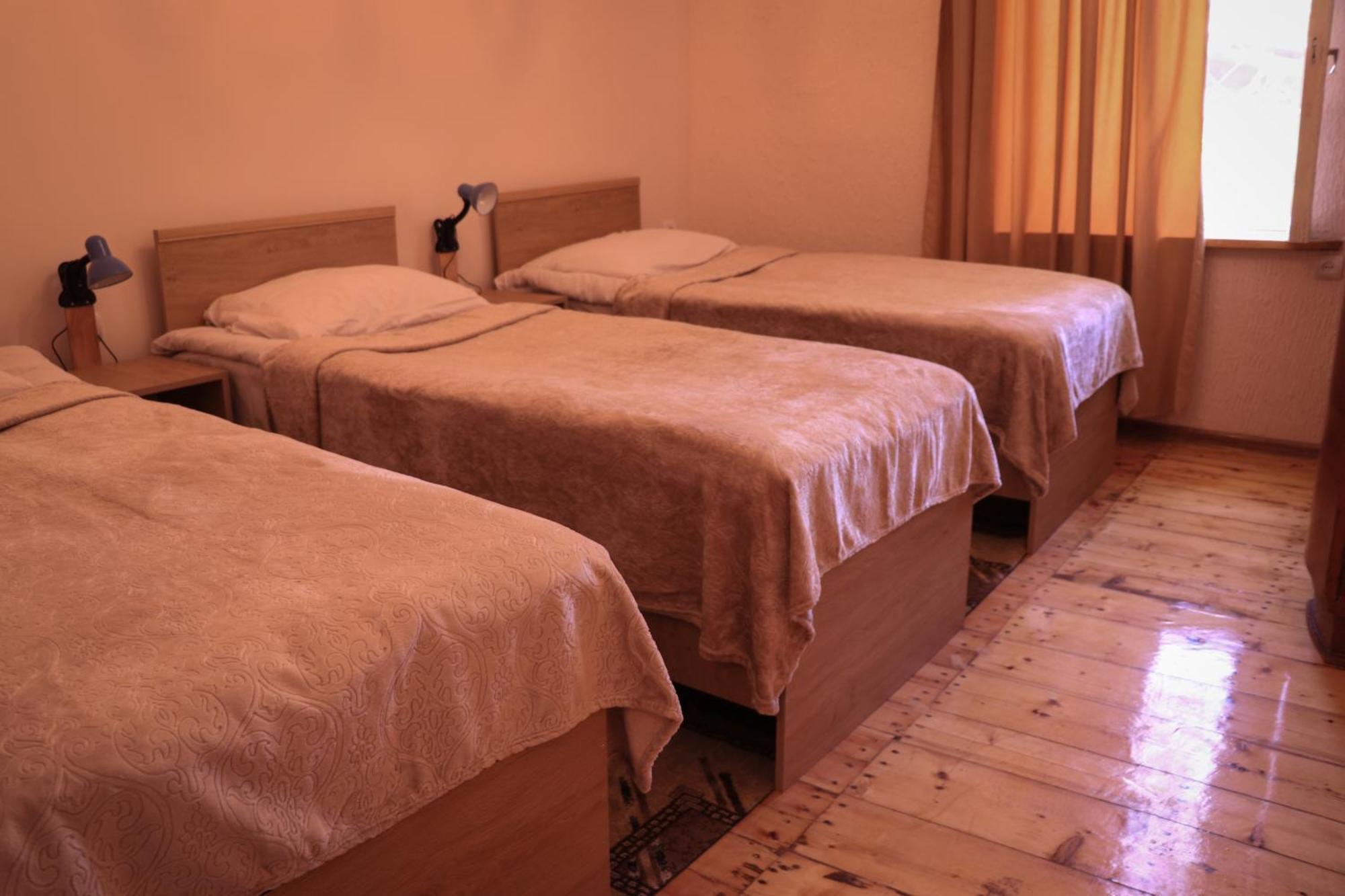 Legend Guest House Yekhegis Buitenkant foto
