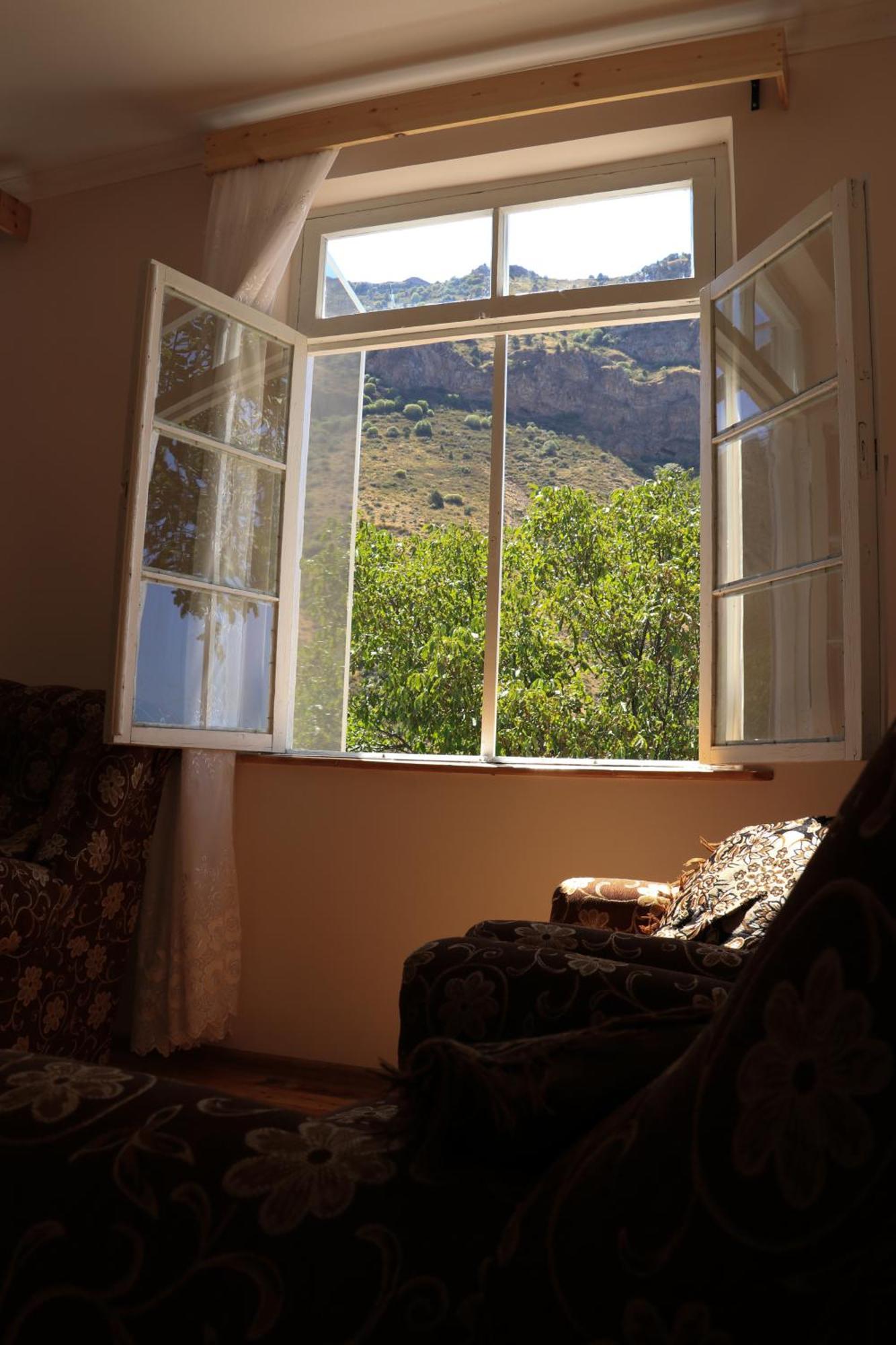 Legend Guest House Yekhegis Buitenkant foto
