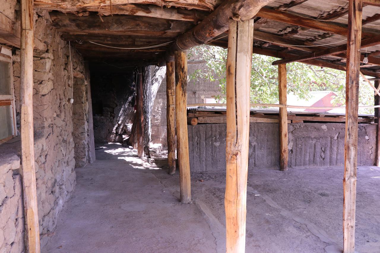 Legend Guest House Yekhegis Buitenkant foto